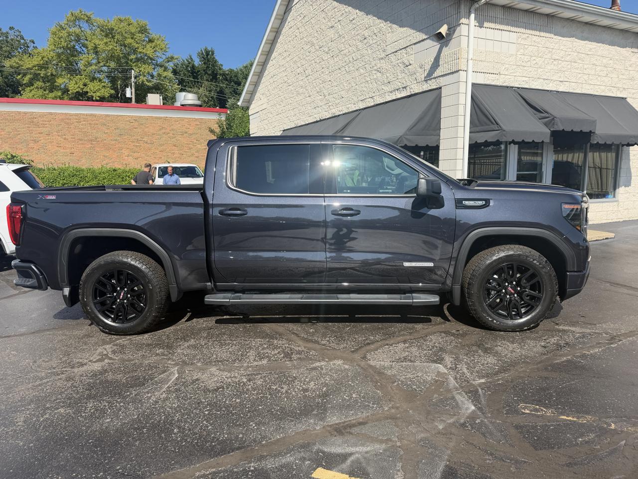 gmc sierra 1500 2025 1GTUUCED9SZ204166 image gmc sierra 1500 2025 1GTUUCED9SZ204166 image